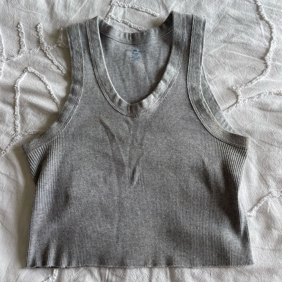 Brandy Melville Connor tank in perfect condition - Picture 1 of 3